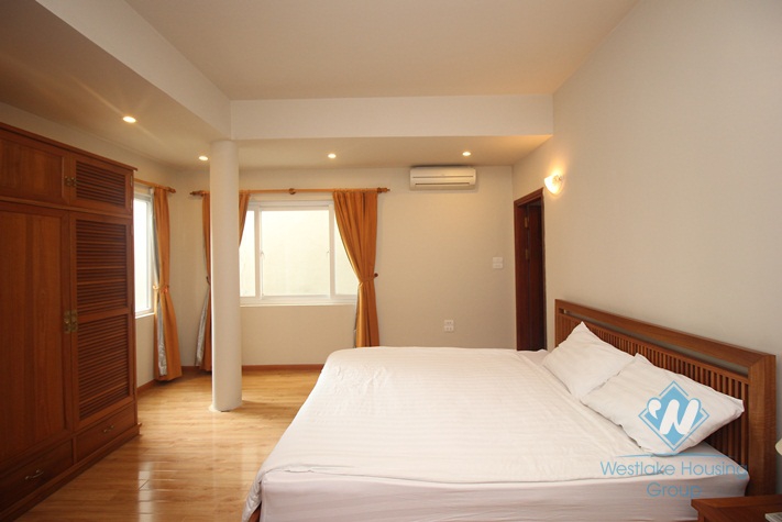 Beautiful apartment on the lake for lease in Tay Ho Hanoi